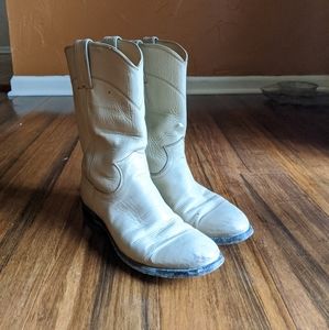 Justin beige cowboy boots